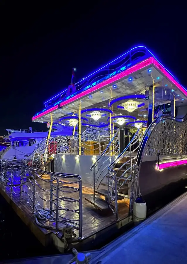 falcon-oasis-cruise-sideBar